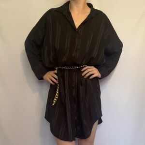 Oversized striped collared shirt dress. Drop shoulder.